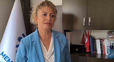 Belediyenin halk konserinde Neşet Ertaş'a 'karga' benzetmesi yapıldı