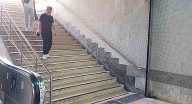 Boşanma aşamasındaki eşini tabancayla öldürdü
