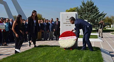 CHP Genel Başkanı Özel: "Teğmenlerin yaptığını imam hatiplilerin bir toplantısında dile getirirseniz burada doğrudan 'ben bir kutuplaşma istiyorum en uygun zemin burada' diyorsunuzdur"