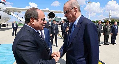 Cumhurbaşkanı Erdoğan, Mısır Cumhurbaşkanı Sisi'yi resmi törenle karşıladı