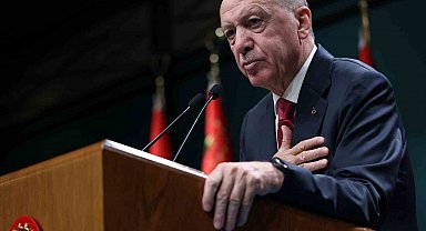 Cumhurbaşkanı Erdoğan: "Türkiye, enflasyonu düşürerek büyüyecek. Enflasyon düştükçe yatırım ortamı iyileşecek, öngörülebilirlik artacak, rekabet güçlenecek ve istikrarlı yüksek büyüme olacak. Bu süreç beraberinde kalıcı refah artışını getirecek."