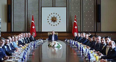 Cumhurbaşkanı Recep Tayyip Erdoğan, Fenerbahçe Kulübü Başkanı Ali Koç ve yönetim kurulu üyelerini Beştepe'de kabul etti.