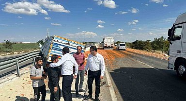 Konya'da kamyon ile tır çarpıştı: 3 yaralı