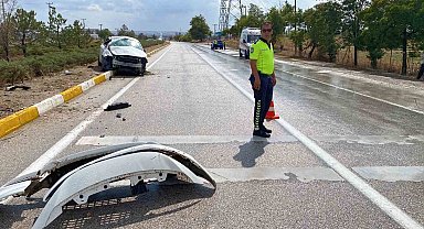 Konya'da kontrolden çıkan otomobil takla attı: 3 yaralı