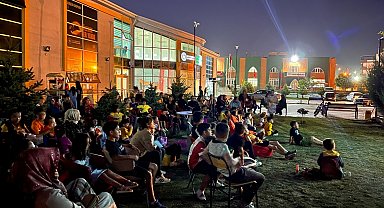 "Merkezimde Film Gecesi" programı ile açık havada sinema keyfi
