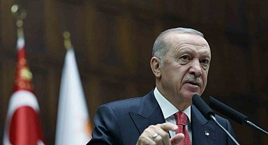 Cumhurbaşkanı Erdoğan: "Bir elinde silah tutularak siyaset yapılmaz. Kobani olaylarının hukuki açıdan hesabı sorulmuştur."