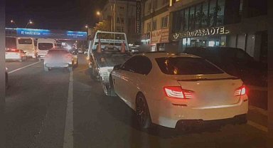 Drift yapan sürücü hem ehliyetinden hem aracından oldu