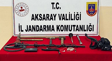 Kaçak kazı yapan defineciler suçüstü yakalandı