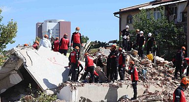 Konya'daki deprem tatbikatı gerçeğini aratmadı