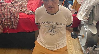 Milli İstihbarat Teşkilatı ve Ankara Emniyet Müdürlüğü Terörle Mücadele Şube Müdürlüğü'nün ortak operasyonu sonucu FETÖ'den aranan eski hakim Mustafa Karatay, Ankara'da saklandığı evde yakalandı.