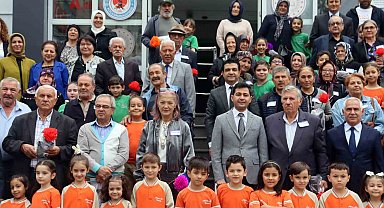 Öğrenciler, koca çınarları okullarında ağırladı