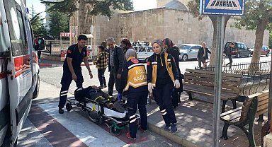 Otomobilin çarptığı yaşlı adam yaralandı