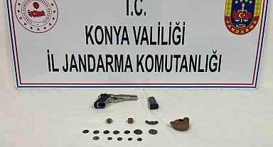 Tarihi eserleri satamadan jandarma yakaladı
