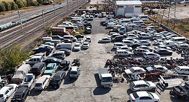 Tüm Yediemin İşletmecileri Federasyonu Başkan Yardımcısı Gülşan: "Bu arabalar benimle mezara kadar gidecek mi?"