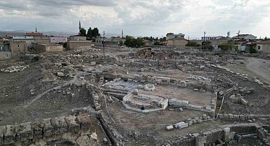 Tyana Antik Kenti'nden elde edilen eserler döneme ışık tutuyor
