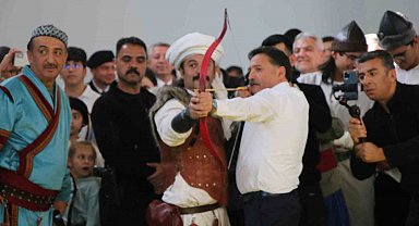 Vali Çiçek: "Türk gençliğinin milli şuuru devam ettiği sürece Türkiye asla yıkılmaz ve bölünmez"