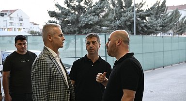 Vali Çiçekli, kazada yaralanan tarım işçisini hastanede ziyaret etti