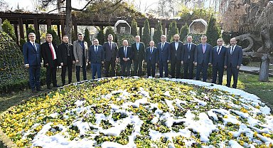 AK Parti Yerel Yönetimler Başkanı Yılmaz: "AK Parti siyasetimizin sorumluluklarını ve hepimize yansıyan boyutunu inceledik"