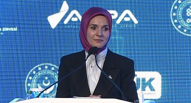 Bakan Göktaş: "Yapay zeka sistemlerinde etik ve kapsayıcı yaklaşımlar benimsenmesi gerektiğine inanıyoruz"