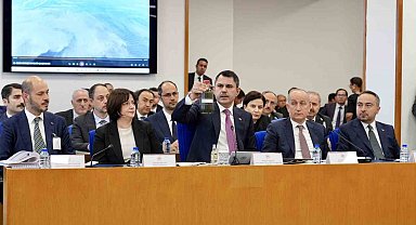 Bakan Kurum: "İzmir Körfezi bir zahmet temizlenecek"