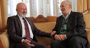 Başkan Çolakbayrakdar, ilkokul öğretmeniyle buluştu