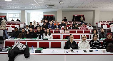 Başkan Özdoğan gençlerle tecrübelerini paylaştı