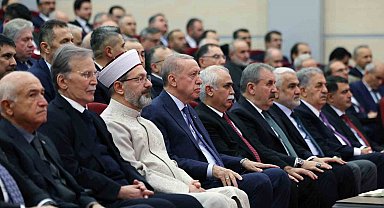 Cumhurbaşkanı Erdoğan: "Dijital hareket yeni bir yapay din oluşturma gayreti içindedir"