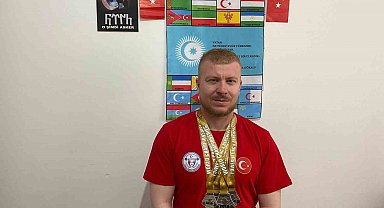 Evinde salon kurdu, Görme Engelliler Halter Şampiyonası'nda dünya ikincisi oldu