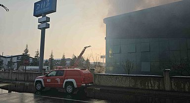 Fabrika yangınında ölü sayısı 3'e yükseldi