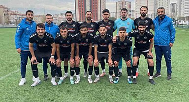 Kayseri Esen Metal SK liderliğini sürdürüyor