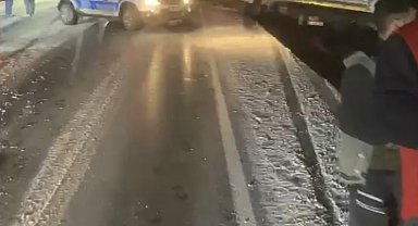 Kayseri'de tır ve otomobil çarpıştı: 2 kilometrelik kuyruk oluştu