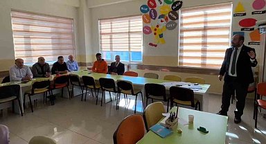Kırşehir'de "Öğretim Liderliği Semineri Kursu" Başladı