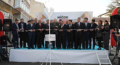 Niğde'nin iki ilçesi birden doğal gaza kavuştu