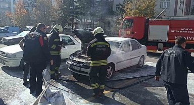 Otomobildeki yangın büyümeden söndürüldü