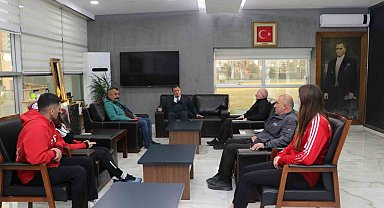 Şampiyonlardan Kabakcı'ya ziyaret