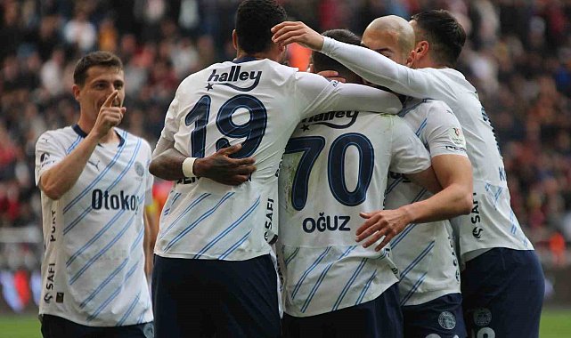 Trendyol Süper Lig: Kayserispor: 1 - Fenerbahçe: 3