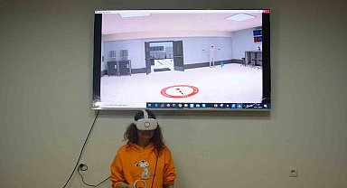 Veteriner adayları VR gözlükler sayesinde hayvanlarda otopsi yapmayı öğreniyor