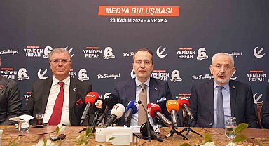 Yeniden Refah Partisi Genel Başkanı Erbakan medya kuruluşlarının temsilcileri ile bir araya geldi