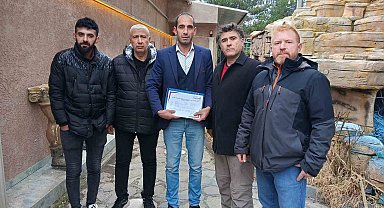 Aynı hisse senedini birden fazla kişiye satan kooperatif başkanının 200 milyon lira vurgun yaptığı iddia edildi