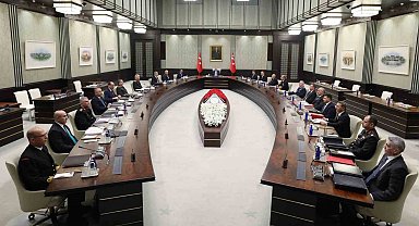 Cumhurbaşkanı Recep Tayyip Erdoğan başkanlığındaki Milli Güvenlik Kurulu Toplantısı Cumhurbaşkanlığı Külliyesi'nde başladı.