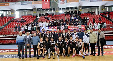 Erciyes Koleji yine zirvede