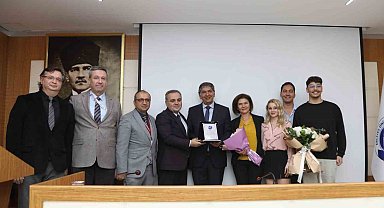 ERÜ Tıp Fakültesi'nde emekli profesöre tören düzenlendi