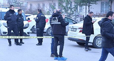 Eski kayınpederini sokak ortasında tabancayla vurdu