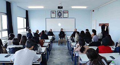 Gazeteciler, yüksekokul öğrencilerine tecrübelerini anlattı