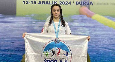 Kayserili yüzücü A1 barajını aştı