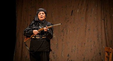 Keçiören'de bir günde iki oyun birden sahnelendi