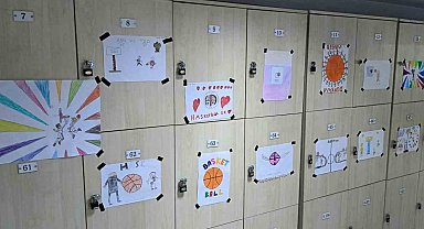 Minik sporculardan idman yaptıkları salonda resim sergisi