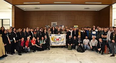 Spor A.Ş.'nin yüzme yarışmasına 305 sporcu katıldı