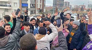 Suriye'de Esed rejiminin son bulması Ankara'da coşkuyla kutlanıyor