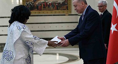 Üç ülkenin büyükelçisinden Cumhurbaşkanı Erdoğan'a güven mektubu